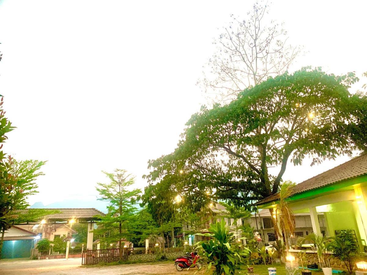 Vang Vieng Garden Resort Bagian luar foto